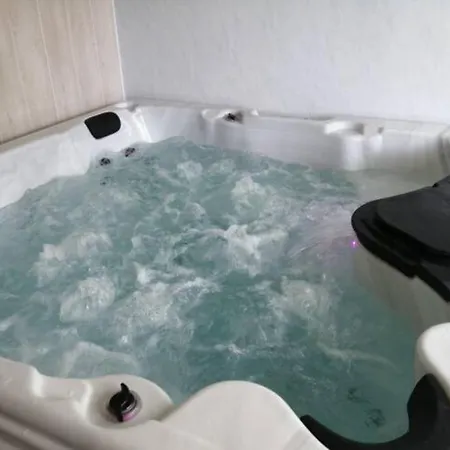 Ferienhaus Maison Familiale Avec Jacuzzi