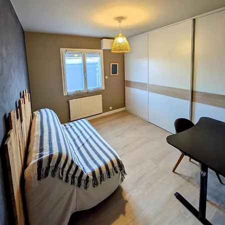 Maison Familiale Avec Jacuzzi Holiday home *